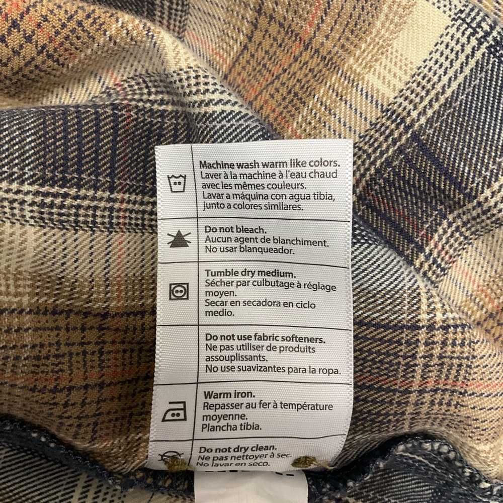 Carhartt Hooded Button Down Flannel Shirt - Picture 7 of 7